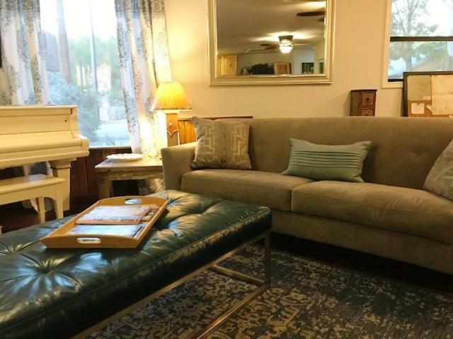 Square Inn Wimberley Εξωτερικό φωτογραφία